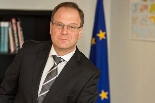 Commissioner for Education, Culture, Youth and Sport, Tibor Navracsics, is in Belgrade today to open the annual ministerial meeting of the Western Balkans Platform on Education and Training. All Ministers of Education from the region are invited to review Commissioner for Education, Culture, Youth and Sport, Tibor Navracsics, is in Belgrade today to open the annual ministerial meeting of the Western Balkans Platform on Education and Training. All Ministers of Education from the region are invited to review
