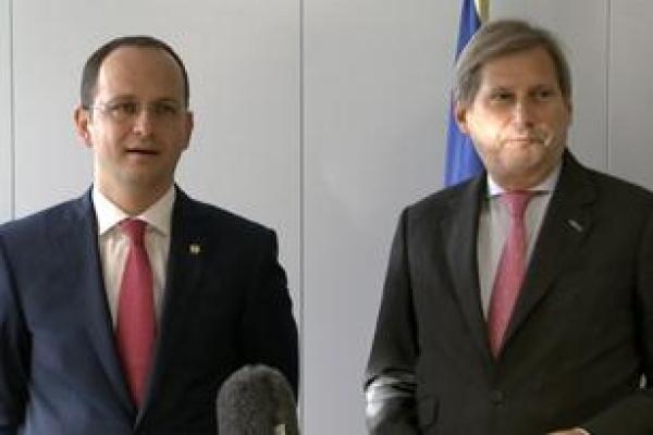 20141114-hahn-bushati.jpg