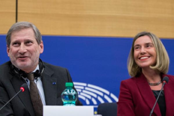 20180613_hahn_mogherini.jpg